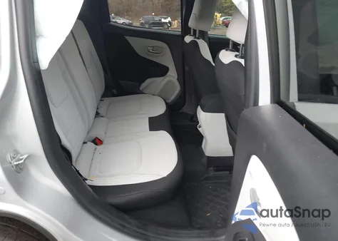 2020 Jeep Renegade Latitude Fwd из США, поврежденный, VIN ZACNJABB3LPL63220